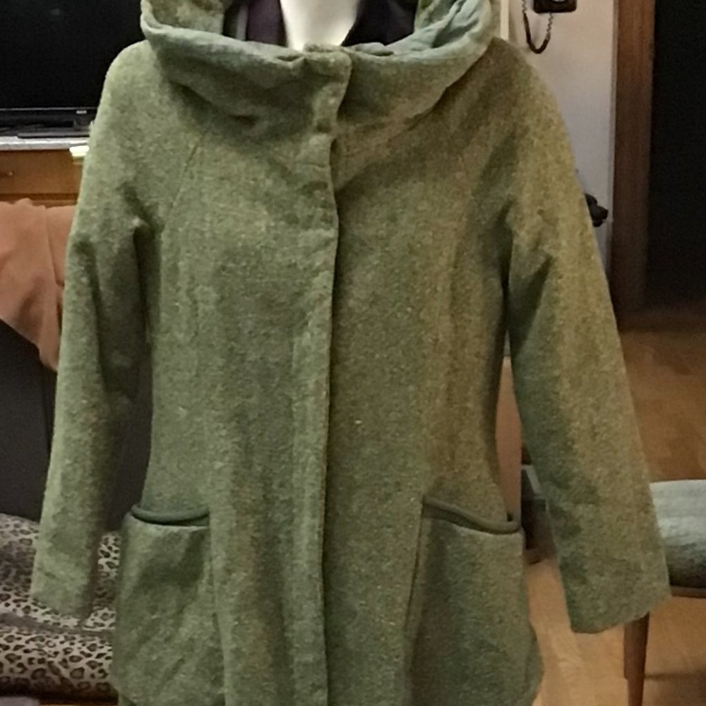 Designer Devous A Nous coat